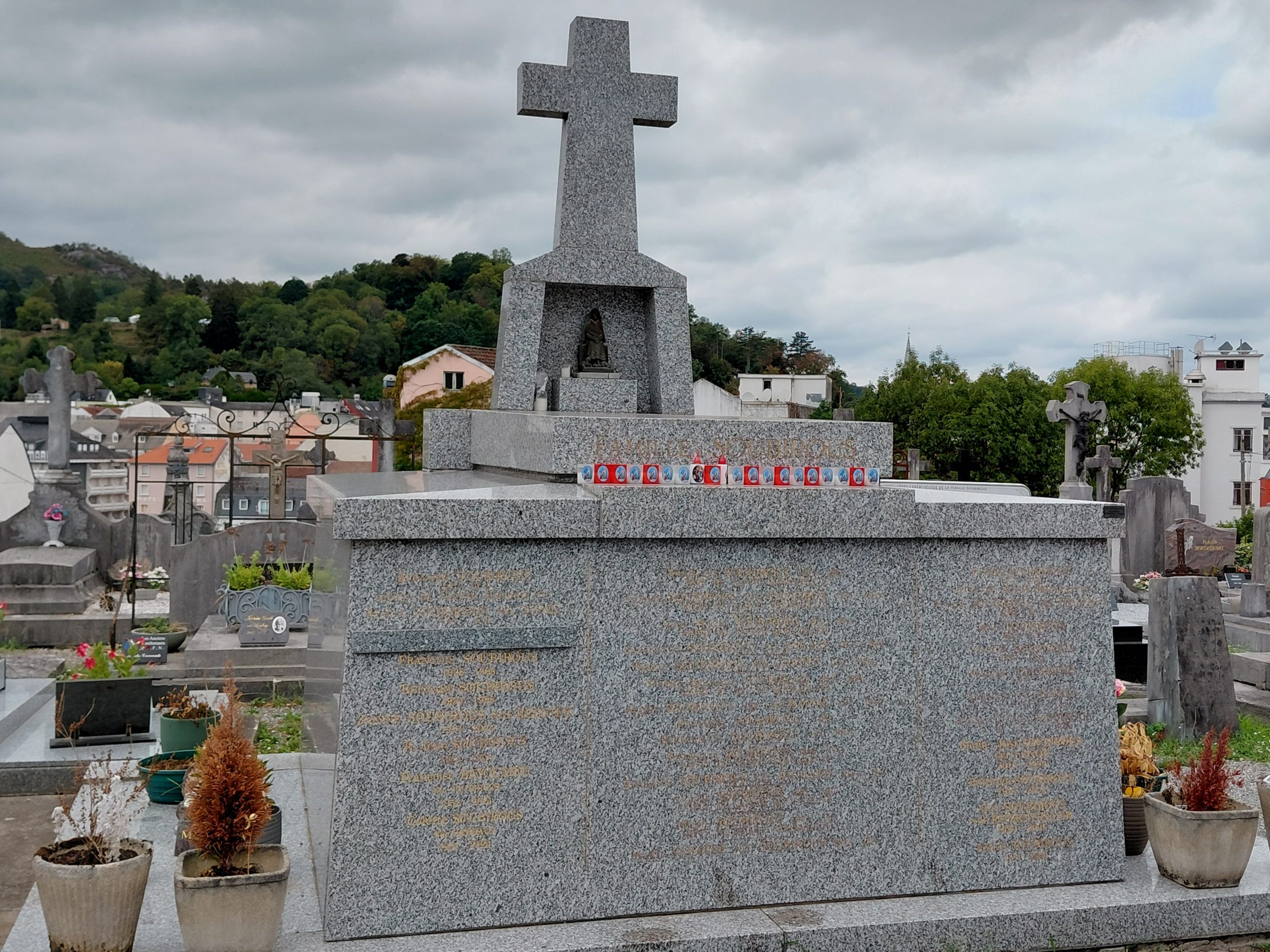 Tombe de la famille Soubirous